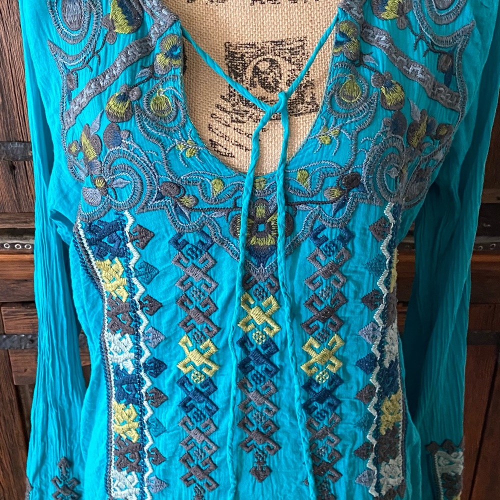 Johnny Was Biya Turquoise Embroidered Cotton Top M - Picture 10 of 11